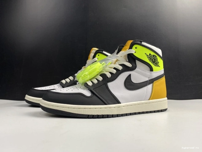 1 AIR RETRO OG 'VOLT GOLD' JORDAN HIGH 555088-118 0524